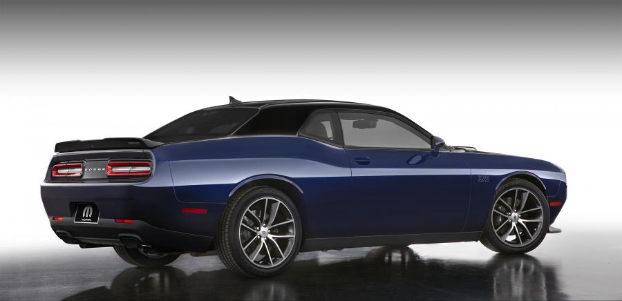  Dodge Challenger by Mopar 2017 года  (фото 3 из 25)